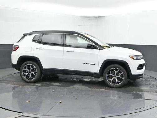 Bright White Clearcoat 2025 Jeep Compass Limited