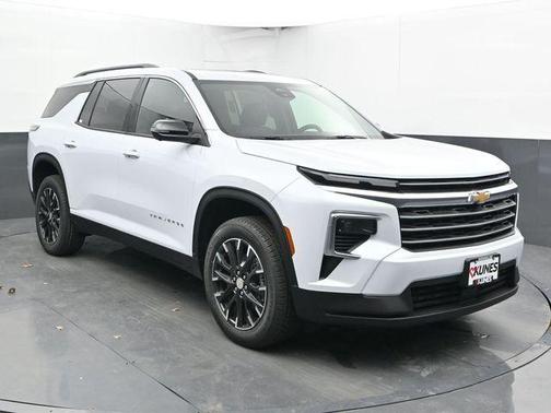 Polar White 2026 Chevrolet Traverse LT