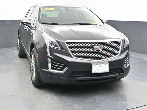 Dark Granite Metallic 2017 Cadillac XT5 Luxury