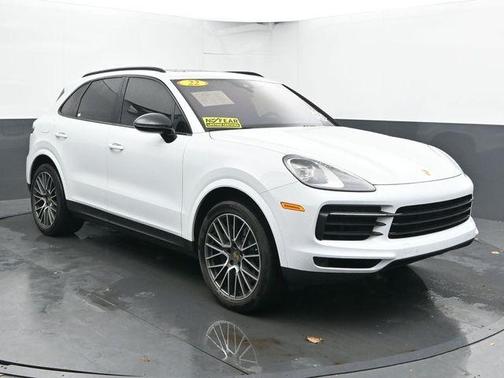 2022 Porsche Cayenne Base