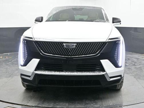 2025 Cadillac Escalade IQ Luxury 2