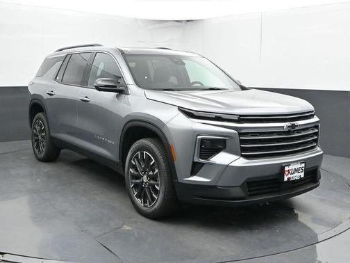 Sterling Gray Metallic 2026 Chevrolet Traverse LT