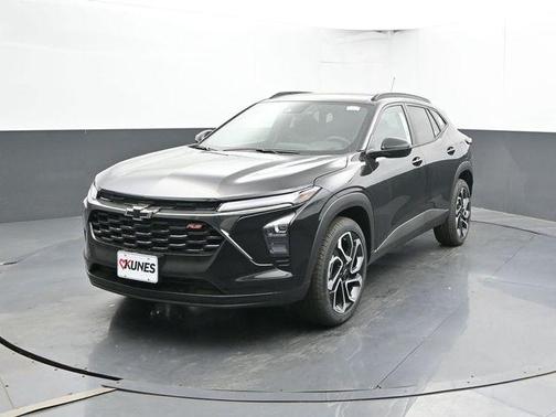 Mosaic Black Metallic 2026 Chevrolet Trax 2RS
