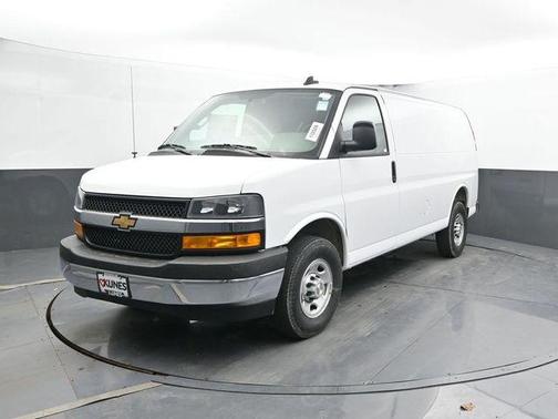 Summit White 2026 Chevrolet Express 2500 Work Van