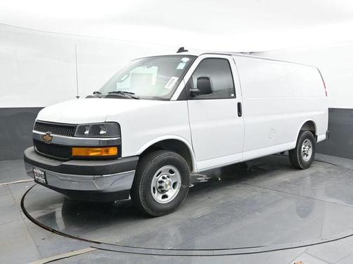Summit White 2026 Chevrolet Express 2500 Work Van