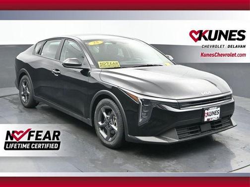 Aurora Black Pearl 2025 Kia K4