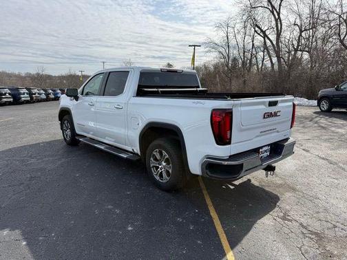 Summit White 2023 GMC Sierra 1500 SLT