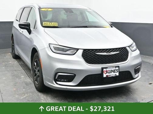 2024 Chrysler Pacifica Touring-L