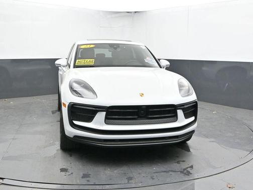 White 2023 Porsche Macan S
