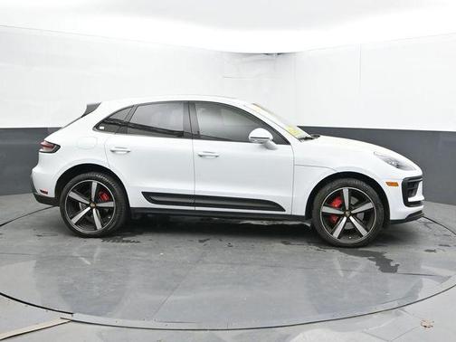 White 2023 Porsche Macan S