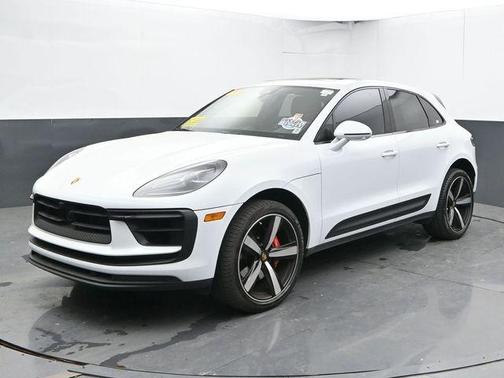 White 2023 Porsche Macan S