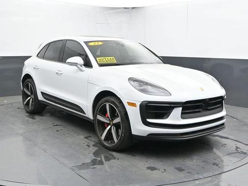 White 2023 Porsche Macan S