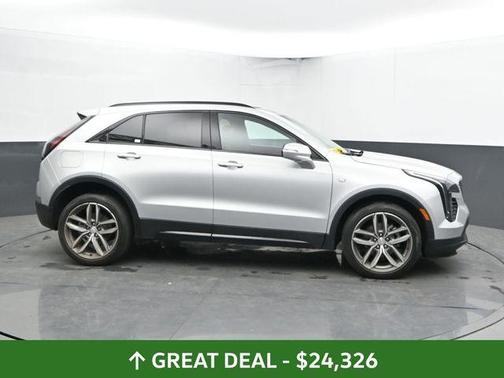 Radiant Silver Metallic 2022 Cadillac XT4 Sport