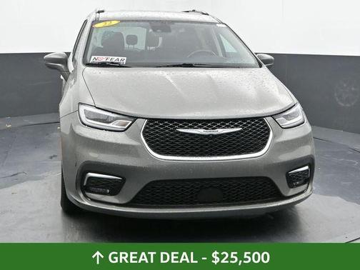 2022 Chrysler Pacifica Touring-L