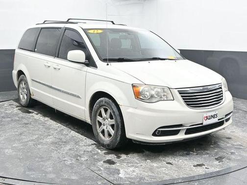 2012 Chrysler Town & Country Touring