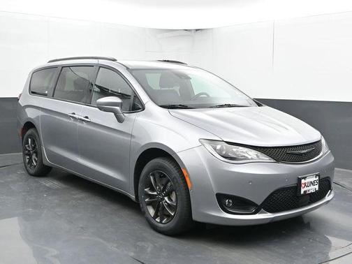 2020 Chrysler Pacifica Launch Edition