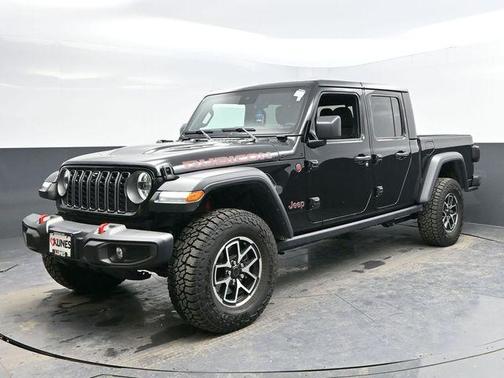 Black Clearcoat 2024 Jeep Gladiator Rubicon