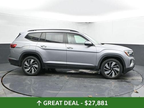 Silver Bird Metallic 2024 Volkswagen Atlas 2.0T SE