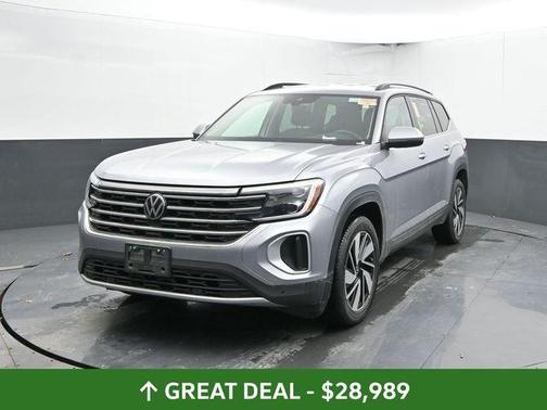 Silver Bird Metallic 2024 Volkswagen Atlas 2.0T SE