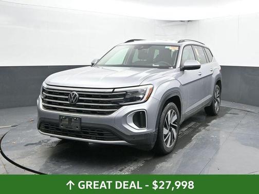 Silver Bird Metallic 2024 Volkswagen Atlas 2.0T SE