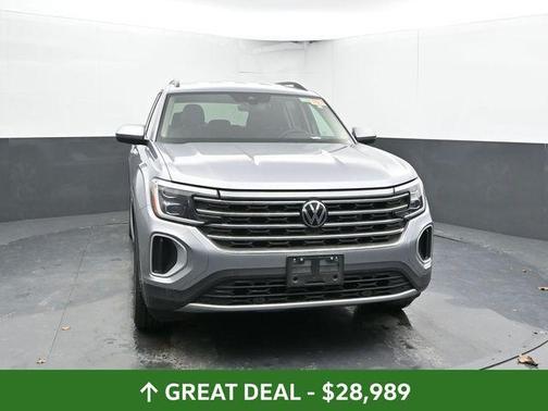 Silver Bird Metallic 2024 Volkswagen Atlas 2.0T SE