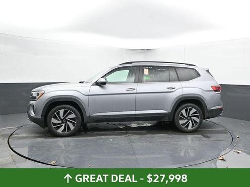 Silver Bird Metallic 2024 Volkswagen Atlas 2.0T SE