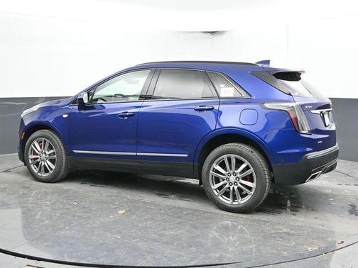 2025 Cadillac XT5 Sport