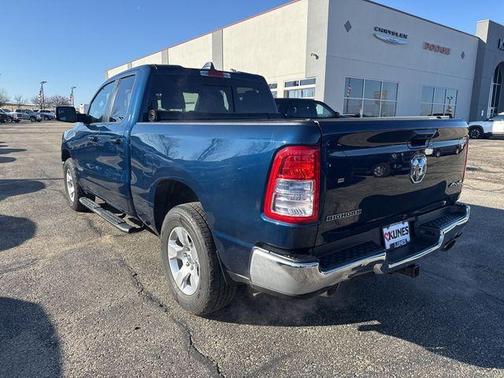 Patriot Blue Pearlcoat 2022 RAM 1500 Big Horn