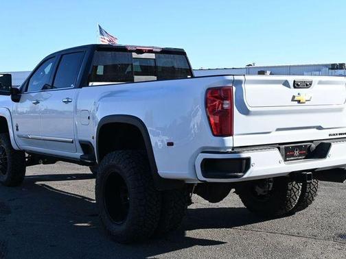 Summit White 2026 Chevrolet Silverado 3500 High Country