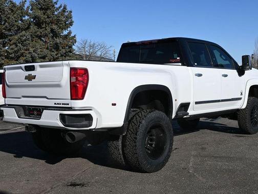 Summit White 2026 Chevrolet Silverado 3500 High Country