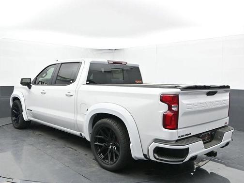 Summit White 2026 Chevrolet Silverado 1500 RST