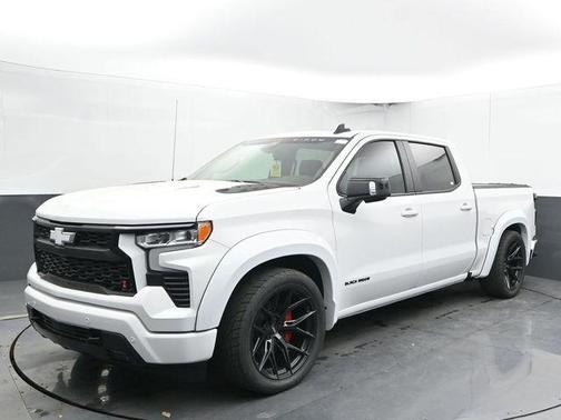 Summit White 2026 Chevrolet Silverado 1500 RST