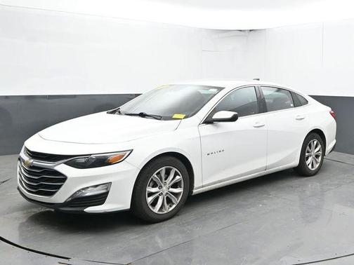 Summit White 2023 Chevrolet Malibu LT