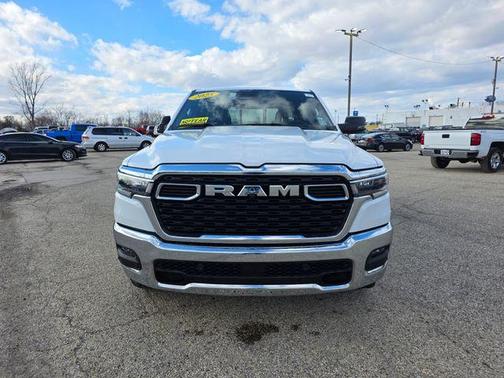 Bright White Clearcoat 2025 RAM 1500 Big Horn/Lone Star