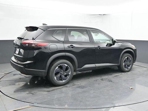 Super Black 2025 Nissan Rogue SV