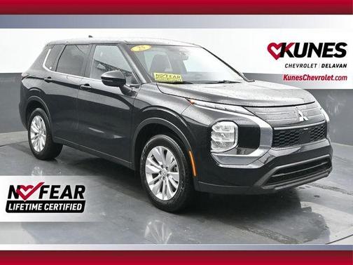 2025 Mitsubishi Outlander ES