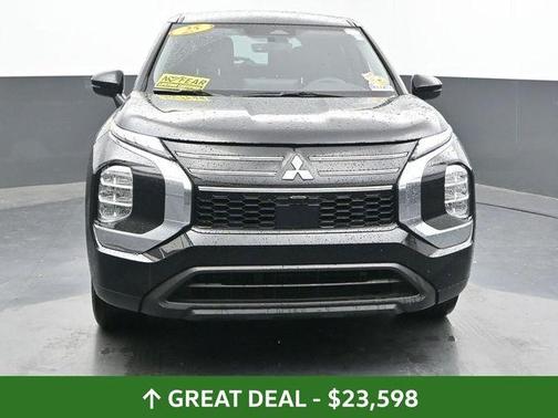 2025 Mitsubishi Outlander ES