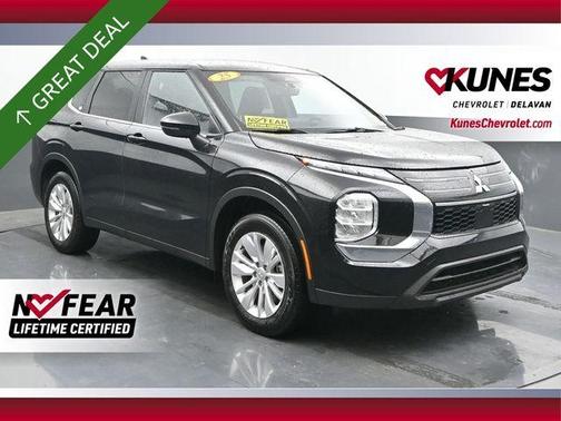 2025 Mitsubishi Outlander ES