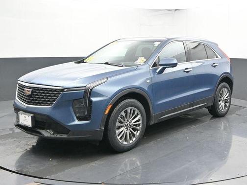 2025 Cadillac XT4 Premium Luxury