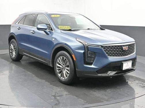 2025 Cadillac XT4 Premium Luxury