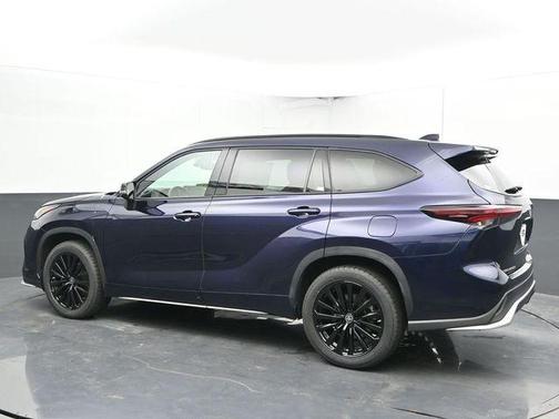2024 Toyota Highlander XSE