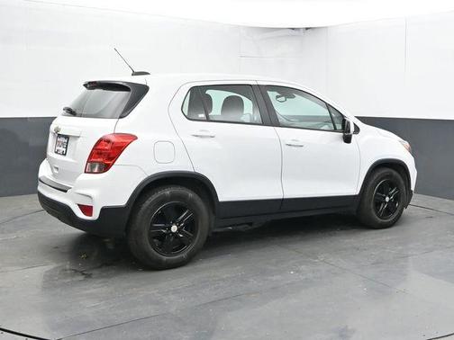 Summit White 2020 Chevrolet Trax LS