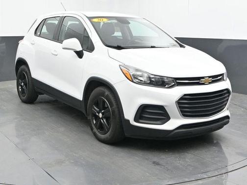 Summit White 2020 Chevrolet Trax LS