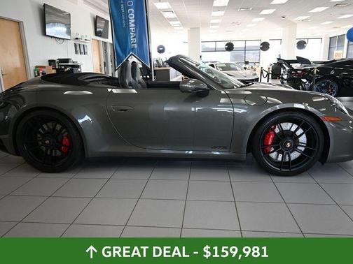 Aventurine Green Metallic 2022 Porsche 911 Carrera GTS
