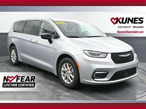 2024 Chrysler Pacifica Touring-L