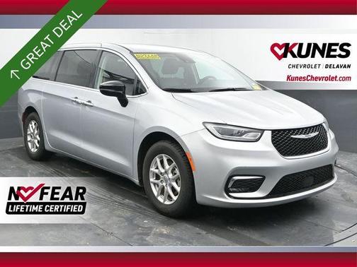 2024 Chrysler Pacifica Touring-L