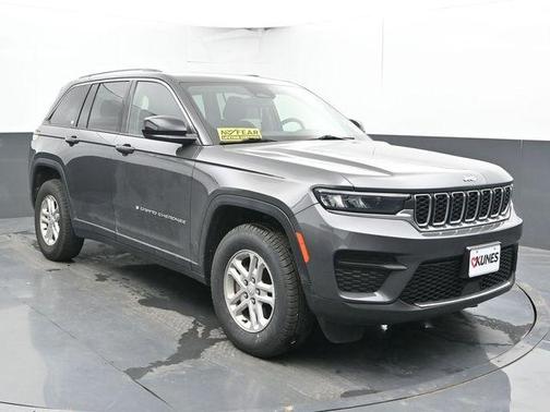 Metallic 2023 Jeep Grand Cherokee Laredo