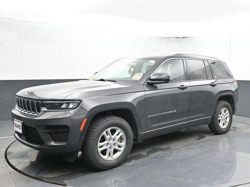 Metallic 2023 Jeep Grand Cherokee Laredo