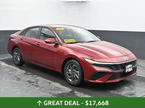 2024 Hyundai ELANTRA SEL