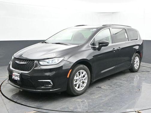 2022 Chrysler Pacifica Touring-L